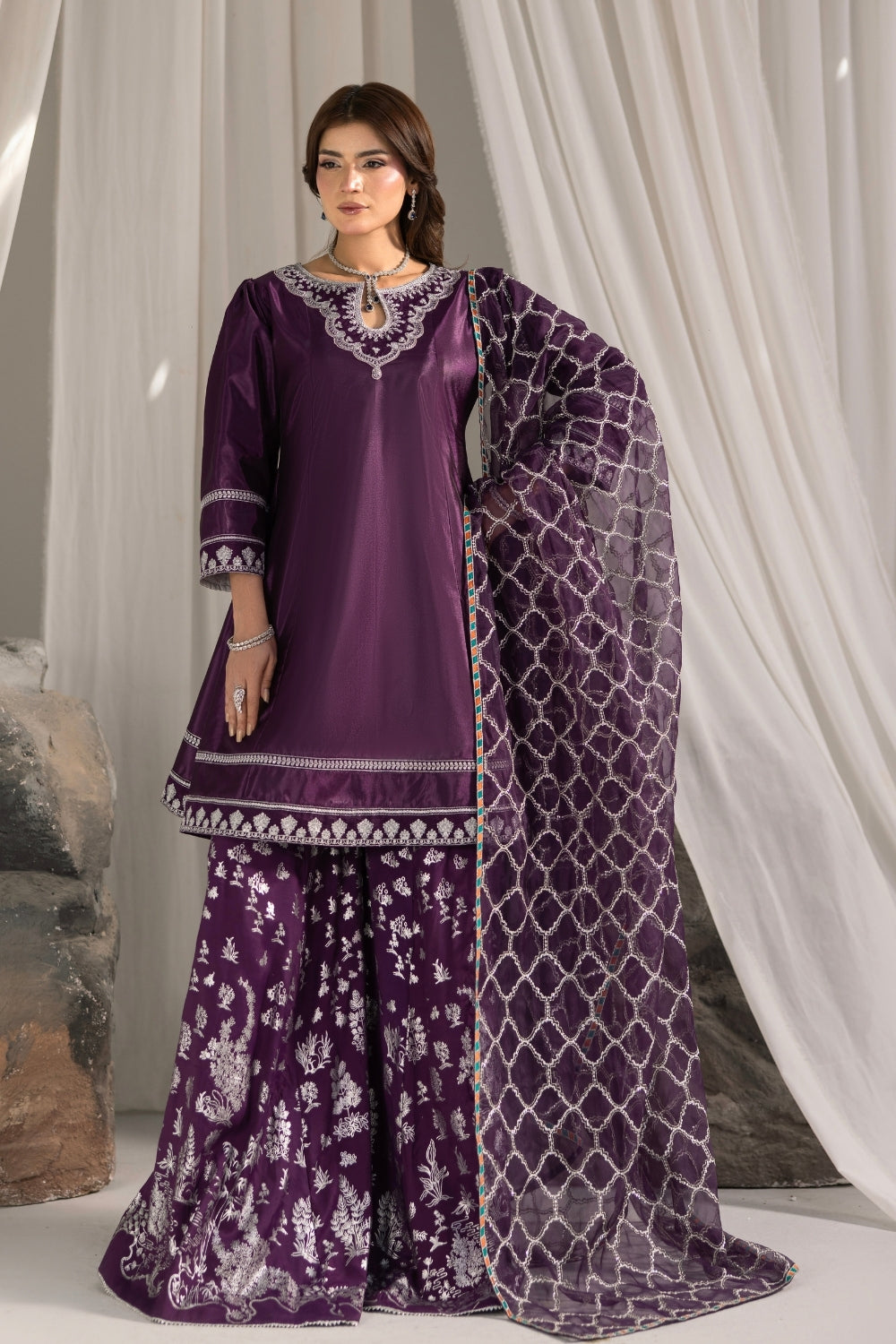 Plum lustre