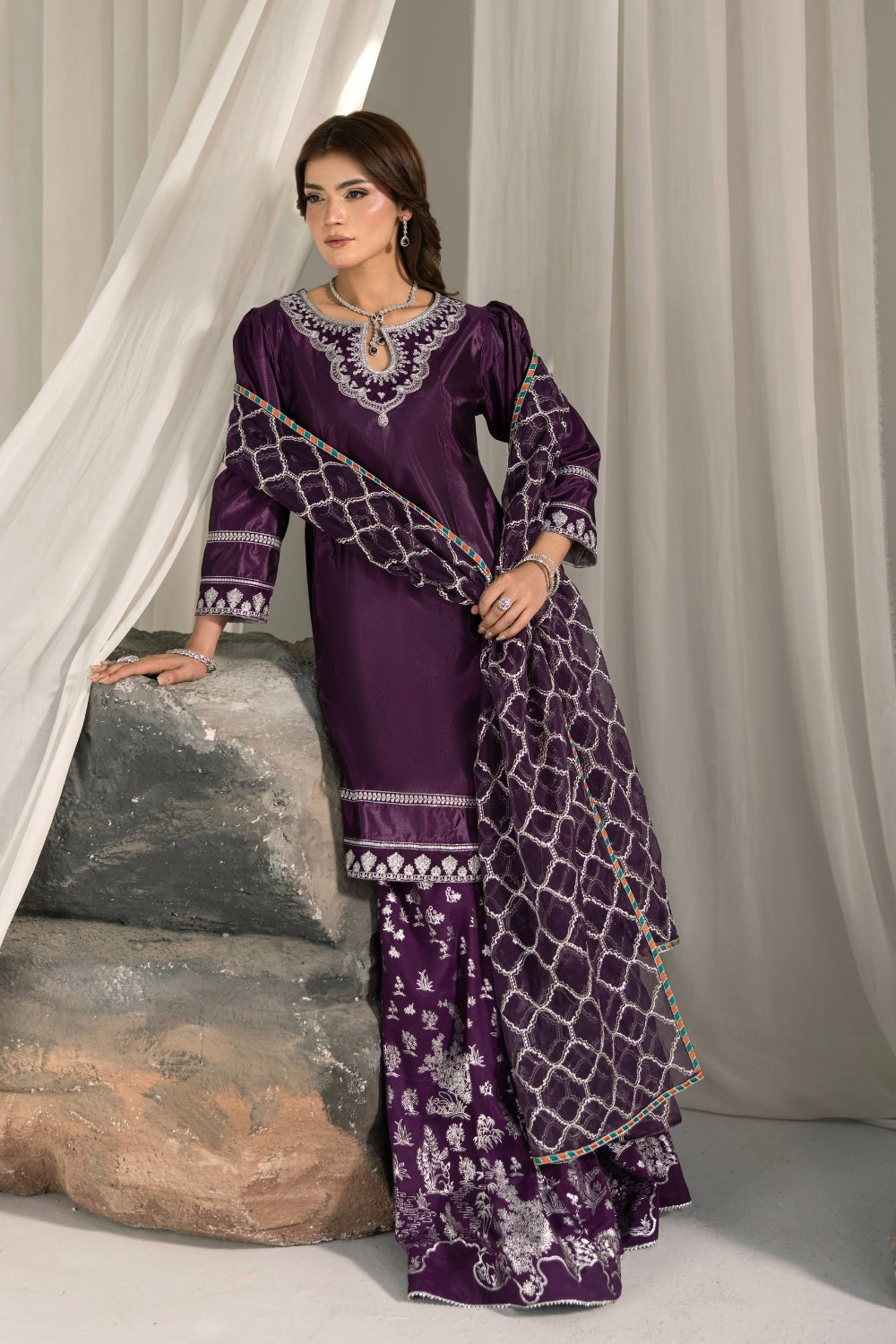Plum lustre